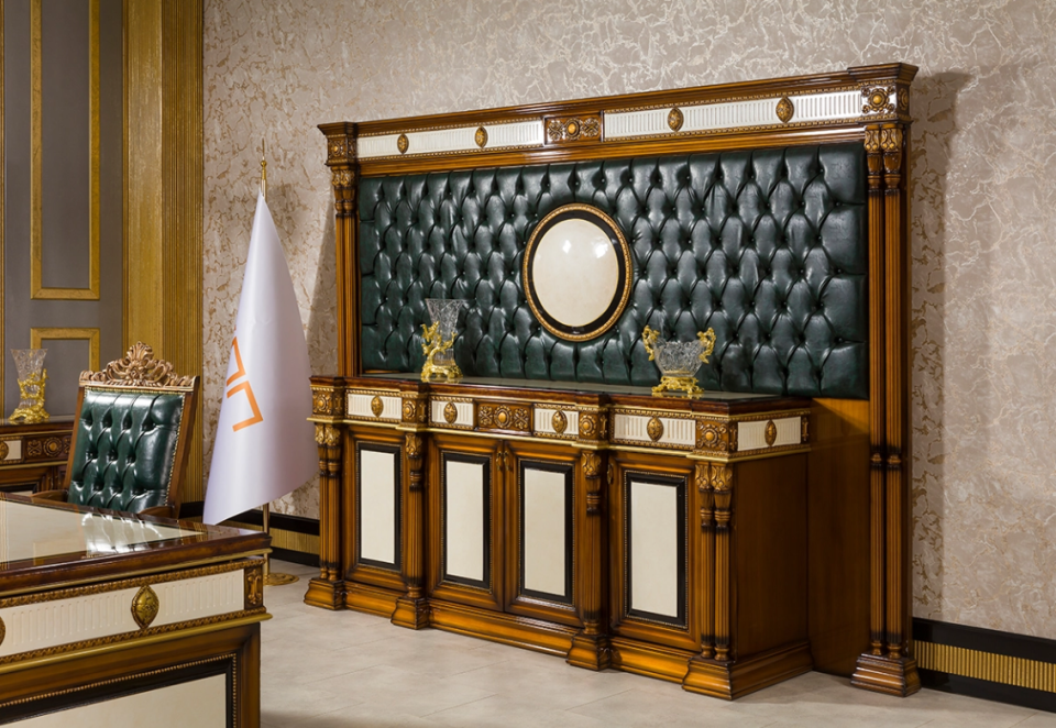 Cavalli Yönetici Masa Takımı