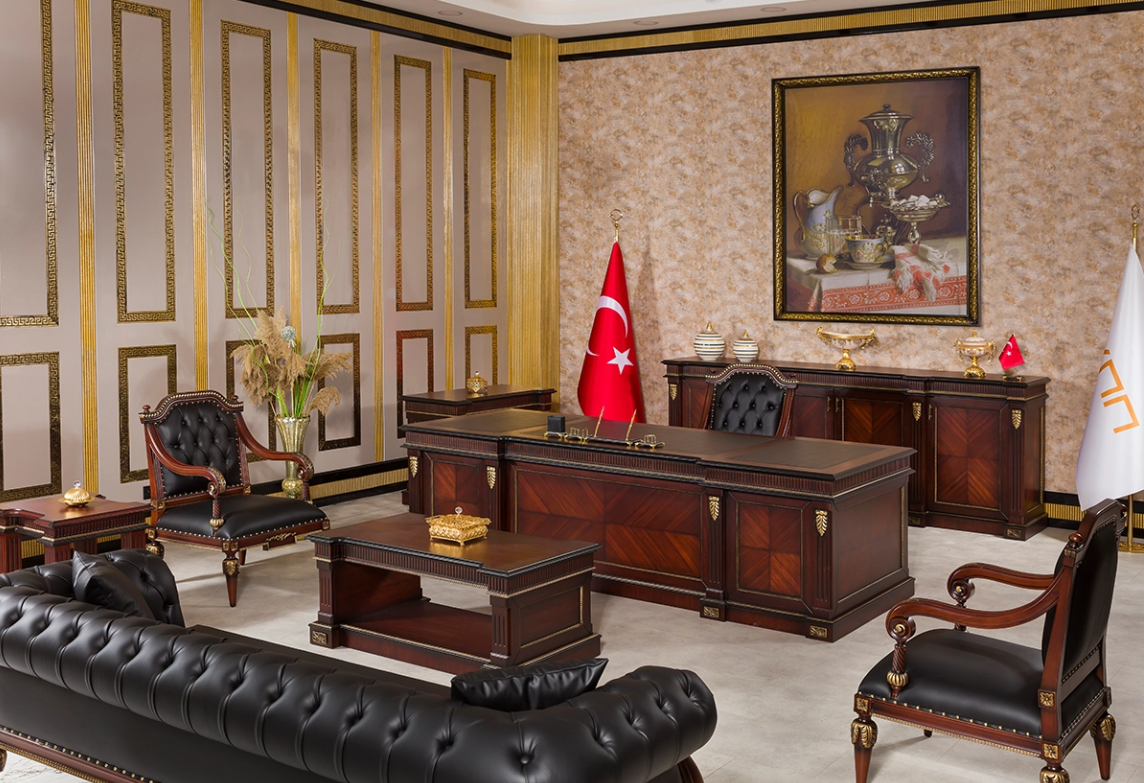 Katar Yönetici Masa Takımı