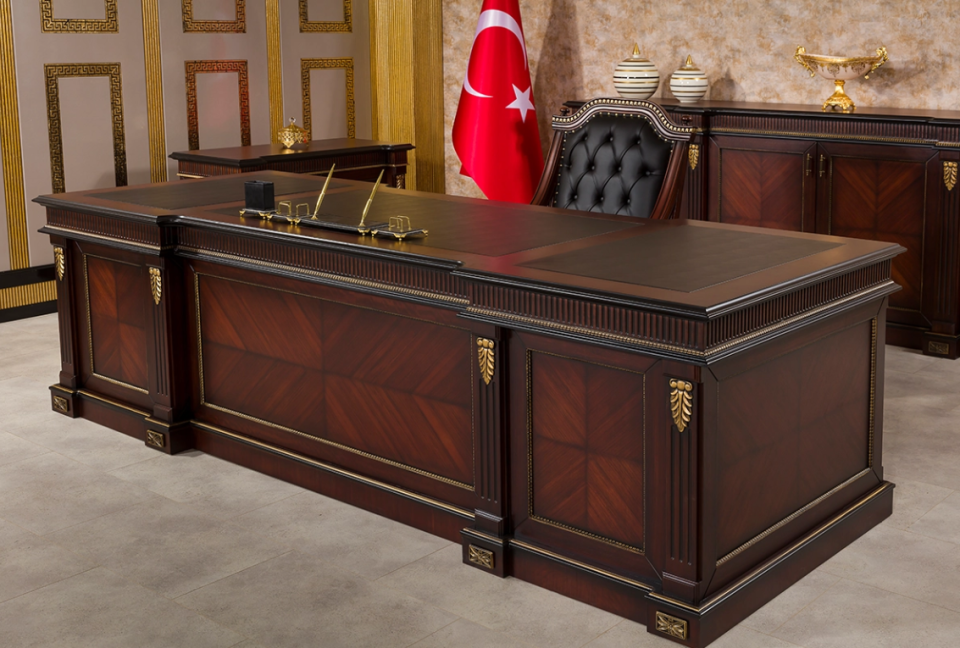 Katar Yönetici Masa Takımı