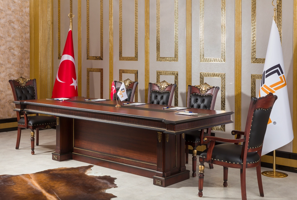 Katar Toplantı Masası