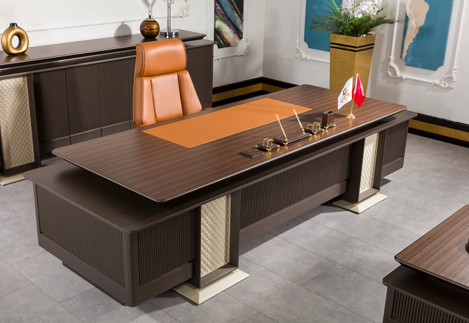 Gia Yönetici Masa Takımı