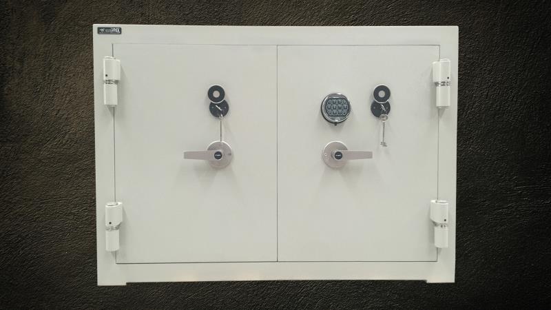 MASA TİPİ KUYUMCU KASASI