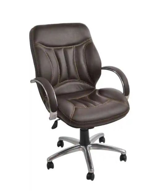 Audi Krom Çalışma Koltuğu