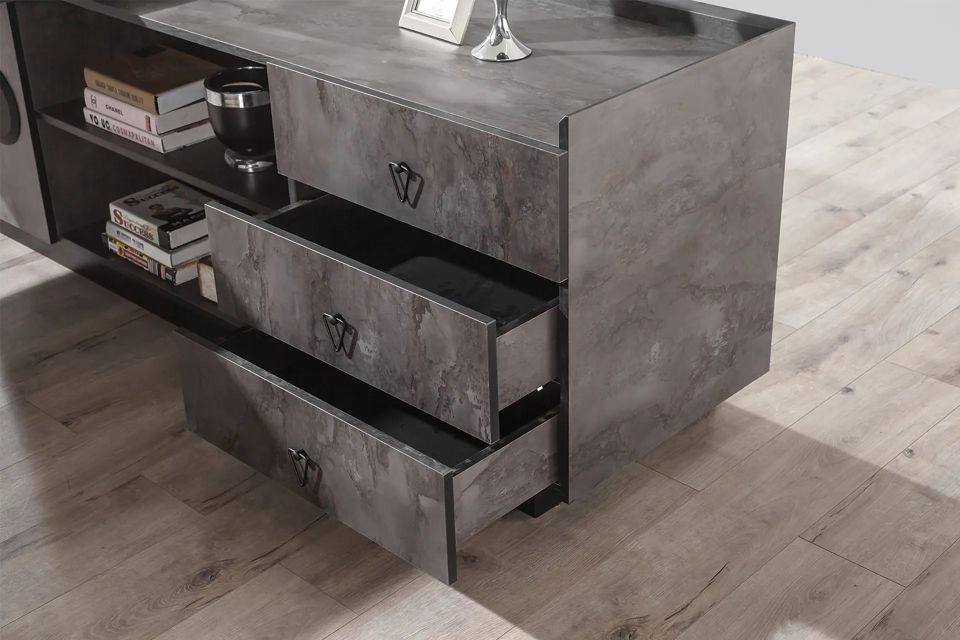 ALFA IRONY MAKAM MASASI