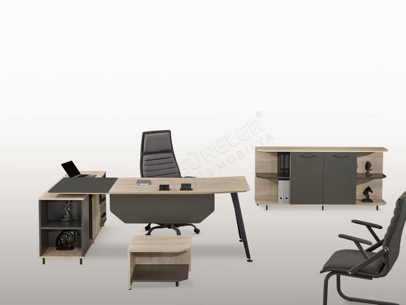 Oscar Etejerli Yönetici Masası