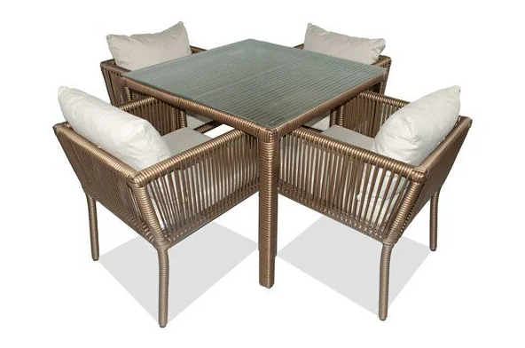 VERA KARE 4 KİŞİLİK YEMEK TAKIMI