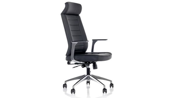 LUCCA MAKAM KOLTUĞU