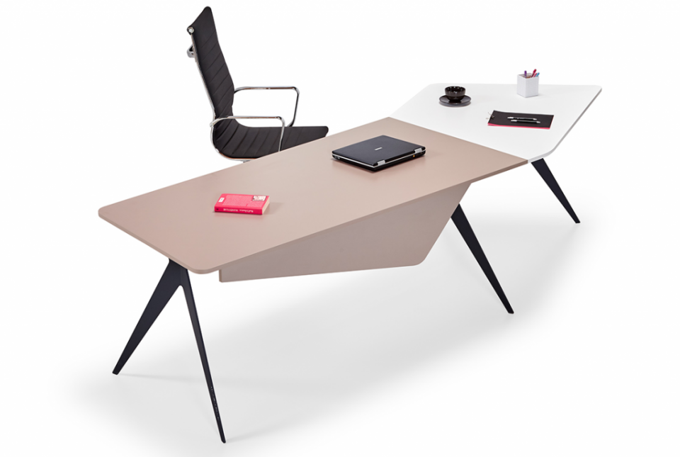 PREMİUM YÖNETİCİ MASA TAKIMI